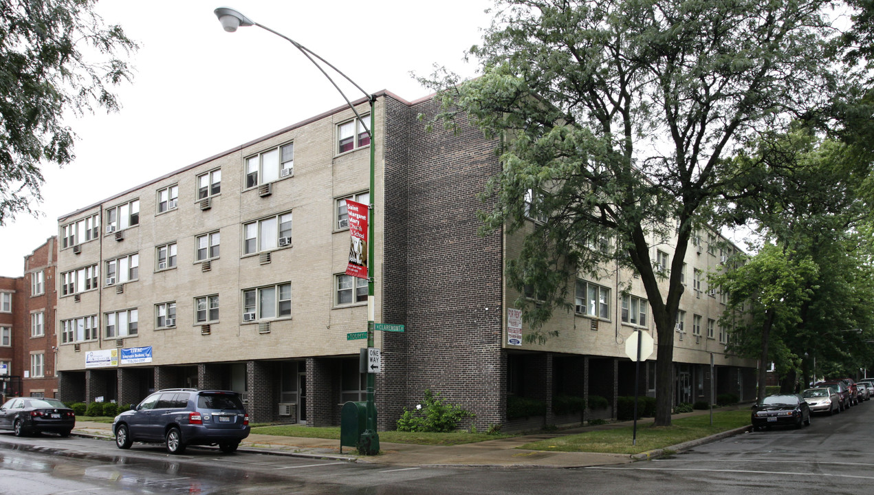 2342-2352 W Touhy Ave in Chicago, IL - Building Photo