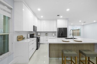 16296 SW 26th St in Miramar, FL - Building Photo