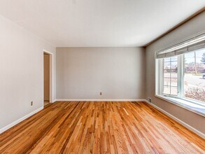 3975 W Floyd Ave in Denver, CO - Foto de edificio - Building Photo