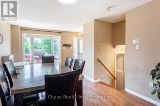 5047 Kempling Ln in Burlington, ON - Building Photo - Building Photo