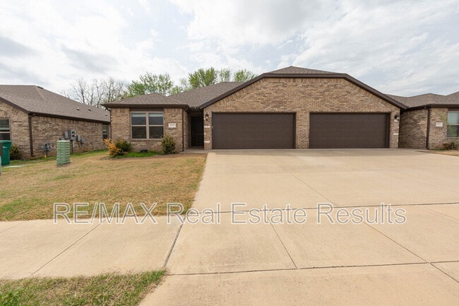 1523 Purple Finch St