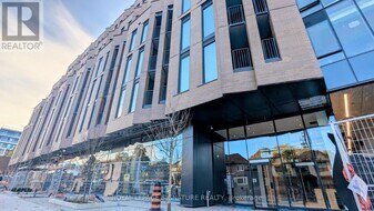 1720 Bayview Ave in Toronto, ON - Building Photo