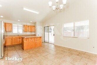 2858 W Medallion Dr in Tucson, AZ - Building Photo - Building Photo