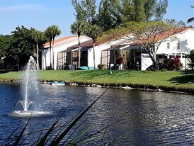 211 NW 45th Ave in Deerfield Beach, FL - Building Photo