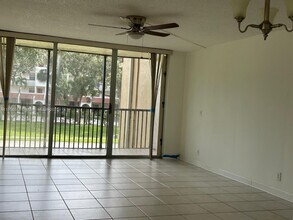 3651 Environ Blvd in Lauderhill, FL - Building Photo - Building Photo