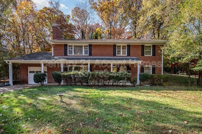 5852 Lowell Ave in Alexandria, VA - Building Photo - Building Photo
