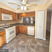 6579 Cypress Point Rd in Alexandria, VA - Building Photo - Building Photo