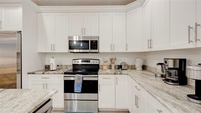 627 47th St in West Palm Beach, FL - Building Photo - Building Photo