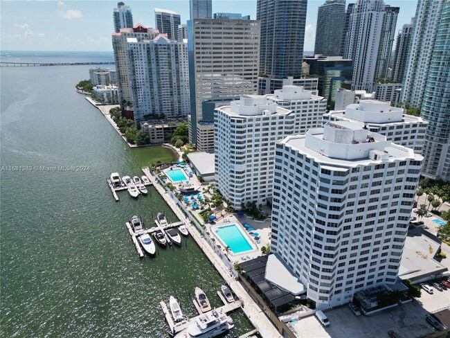 825 Brickell Bay Dr