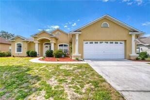 15596 Burbank Dr in Brooksville, FL - Building Photo