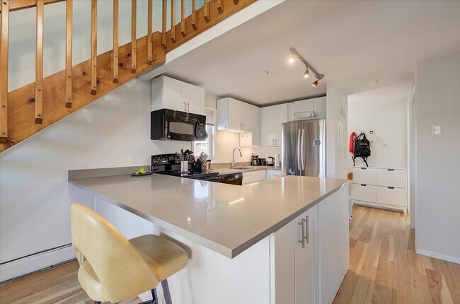 property at 2201 Pearl St