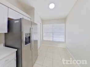 3109 Camphor Dr in Plant City, FL - Foto de edificio - Building Photo