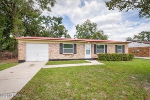 7945 Herlong Rd in Jacksonville, FL - Building Photo