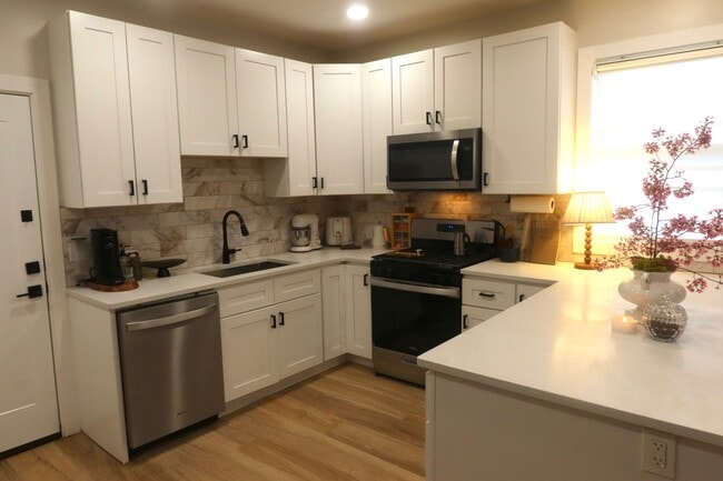 116 Van Riper Ave, Unit Apt 3 in Clifton, NJ - Building Photo - Building Photo