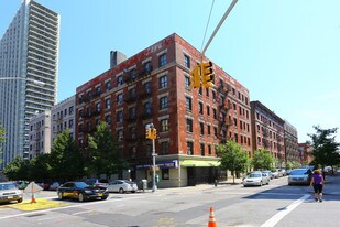 611 W 177th Street in New York, NY - Building Photo