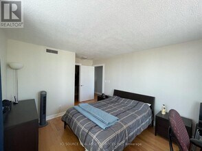 16 Harrison Garden Blvd in Toronto, ON - Building Photo - Building Photo