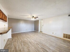 13 Locust Path Ct in Perry Hall, MD - Building Photo - Building Photo