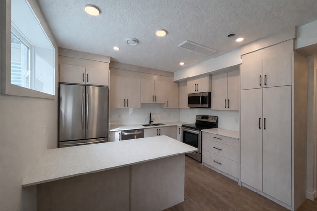 property at 11323-11106 106 St