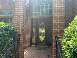 110 Wimbledon Ct in Greenwood, SC - Building Photo - Building Photo