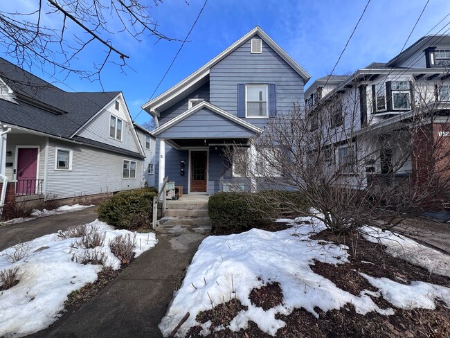 property at 1125 Lake Dr SE