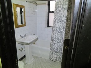 1248 W Devon Ave-Unit -2 in Chicago, IL - Foto de edificio - Building Photo