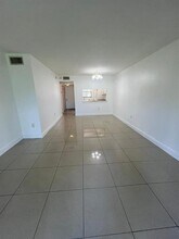 9165 NW 1st St in Pembroke Pines, FL - Building Photo - Building Photo