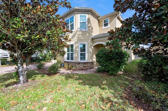 1310 Oakcrest Ct in Davenport, FL - Foto de edificio - Building Photo