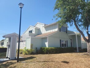 13792 SW 149th Cir Ln in Miami, FL - Building Photo - Building Photo