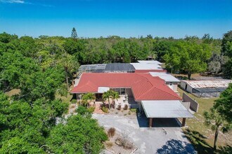 2605 Desoto Rd in Sarasota, FL - Foto de edificio - Building Photo