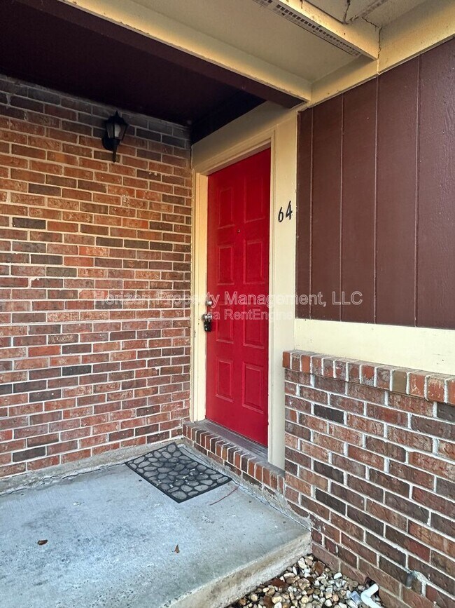 64 Country Pl Ct in Alpharetta, GA - Foto de edificio - Building Photo