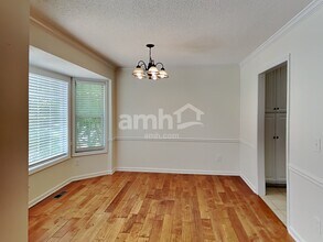 502 Silver Maple Ln in Woodstock, GA - Building Photo - Building Photo