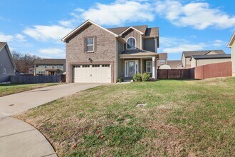 1176 Elizabeth Ln in Clarksville, TN - Building Photo - Building Photo