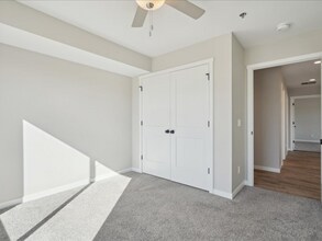 7028 Thunder Vly Dr in Peosta, IA - Building Photo - Building Photo