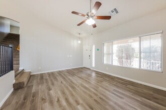 7310 N 82nd Ave in Glendale, AZ - Building Photo - Building Photo