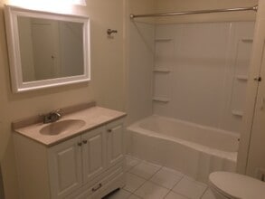 1424 Live Oak St in Columbus, TX - Building Photo - Building Photo