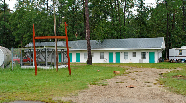 22400 Blountstown Hwy in Tallahassee, FL - Foto de edificio - Building Photo