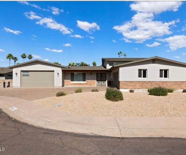 property at 6513 N 86th Pl