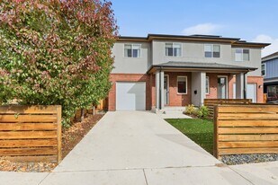 1497 W 44th Ave in Denver, CO - Building Photo