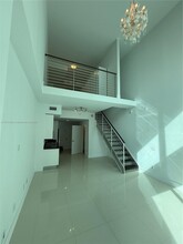 60 SW 13th St, Unit 3806 in Miami, FL - Building Photo - Building Photo