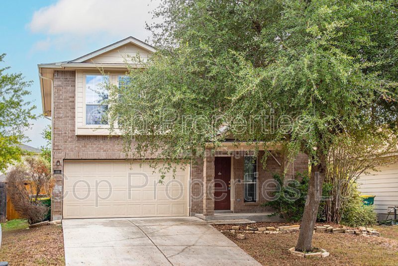 518 Reba in Converse, TX - Building Photo