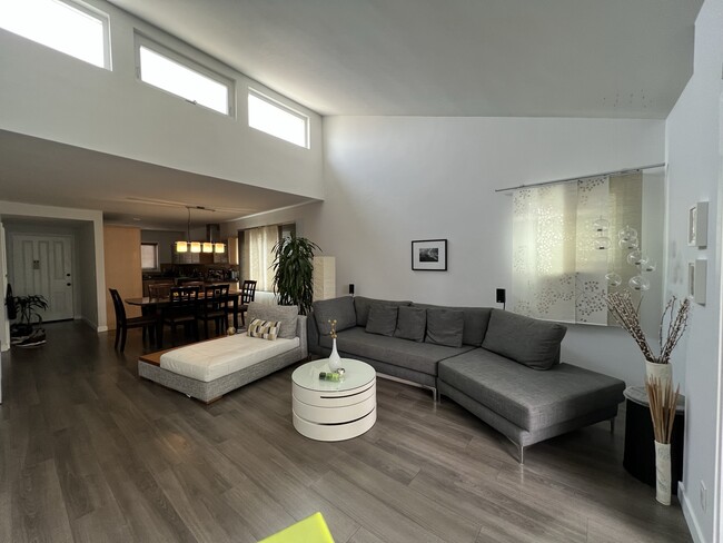 property at 6151 Canterbury Dr