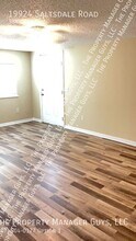 19924 Saltsdale Rd in Umatilla, FL - Building Photo - Building Photo