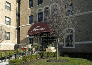 The Miramar in Asbury Park, NJ - Foto de edificio - Building Photo