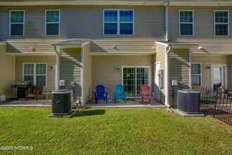 142 Beacon Woods Dr in Holly Ridge, NC - Building Photo - Building Photo