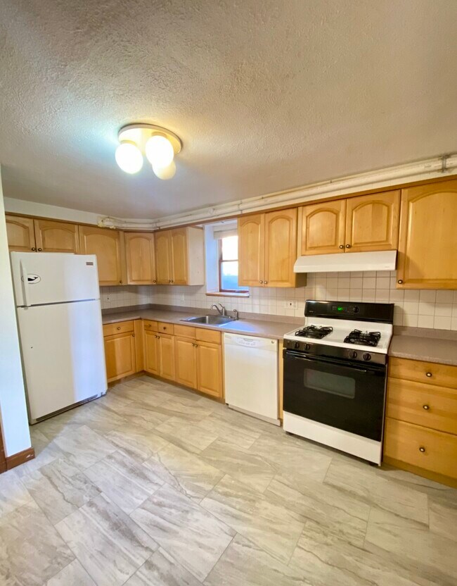 31 Loomis St, Unit 39B, Unit 39B