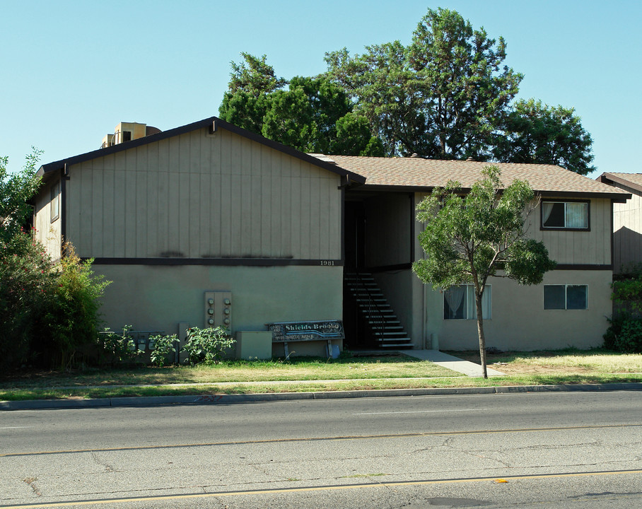 1981 W Shields Ave in Fresno, CA - Building Photo