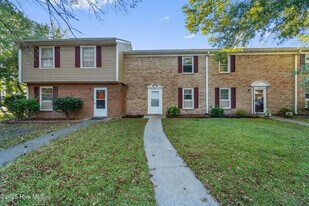 103 King George Ct in Jacksonville, NC - Building Photo