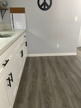 6425 Haas Ave in Los Angeles, CA - Building Photo - Building Photo