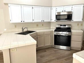 2897 Banyan Tree Ln in Hemet, CA - Building Photo - Building Photo