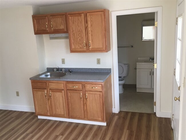 141 Second St in Manchester, NH - Building Photo - Building Photo